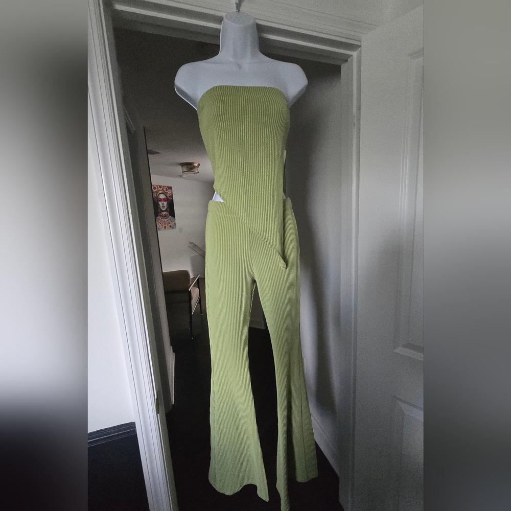 Two piece, ribbed strapless pant set - Picture 5 of 9